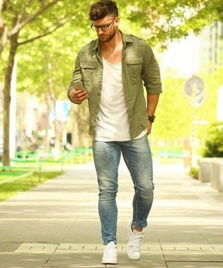 Comment porter un débardeur pour un style decontractés au printemps