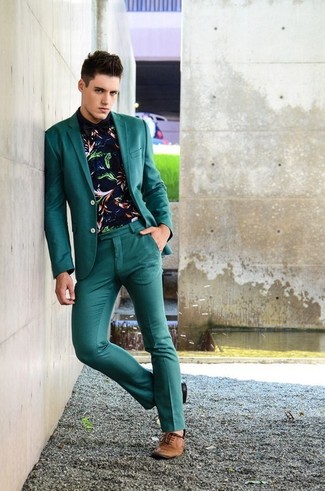 Comment porter un blazer bleu canard quand il fait chaud