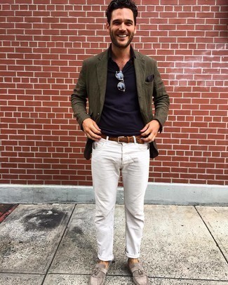 Comment porter un blazer bleu canard quand il fait très chaud