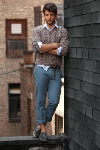Comment porter un pantalon chino bleu canard