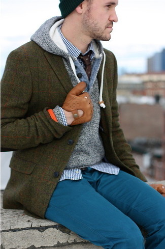Comment porter un pantalon chino bleu canard