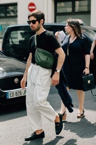 Comment porter un sac banane bleu canard