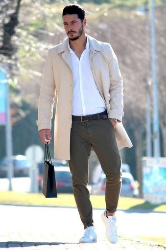 Comment porter un pantalon bleu canard quand il fait froid