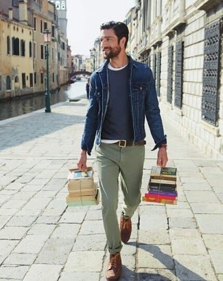 Comment porter un pantalon bleu canard