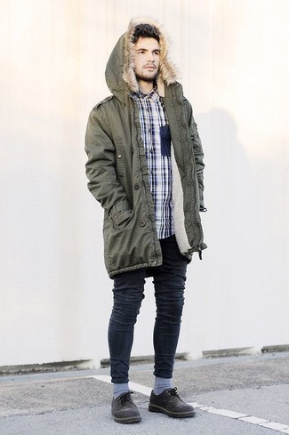 Comment porter une parka bleu canard en automne