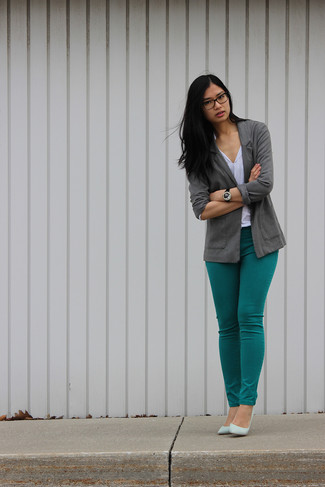 Comment porter un jean skinny bleu canard
