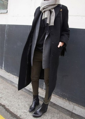 Comment porter un jean skinny bleu canard