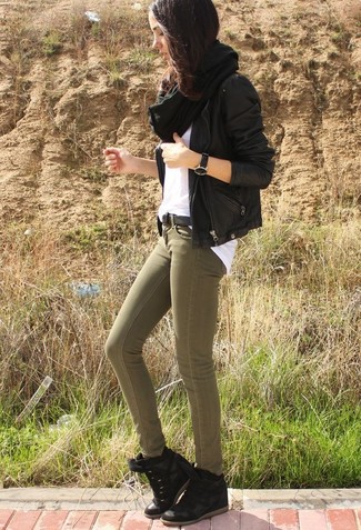 Comment porter un jean skinny bleu canard