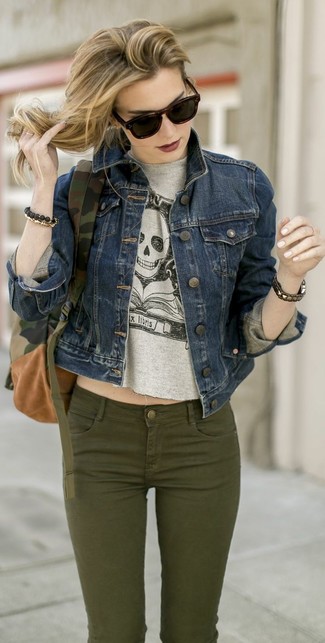 Comment porter un jean skinny bleu canard