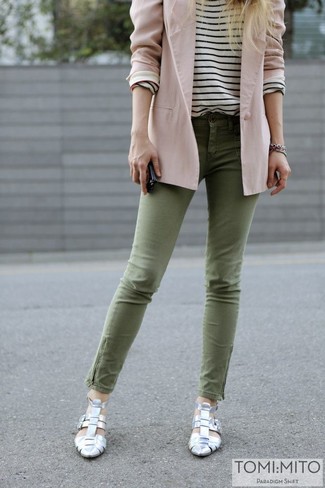 Comment porter un jean skinny bleu canard
