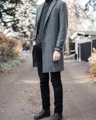 Comment porter un pull bleu canard quand il fait froid