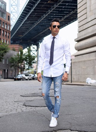 Comment porter une cravate pour un style decontractés