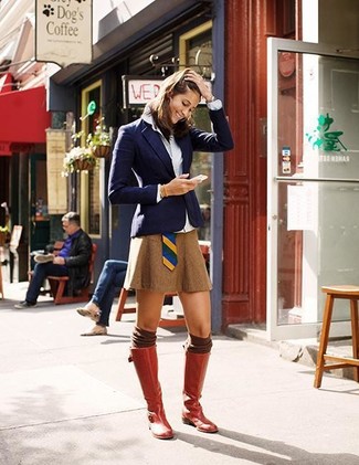 Comment porter une cravate pour femme