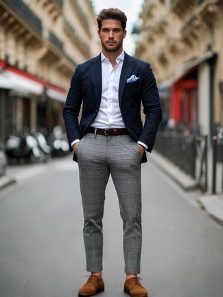 Un blazer à porter avec des chaussures brogues tabac
