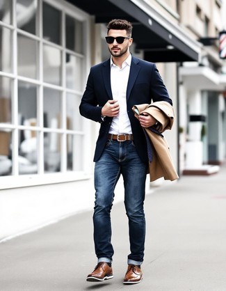 Un blazer à porter avec des chaussures brogues tabac pour un style chic decontractés quand il fait frais