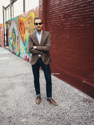 Un blazer à porter avec des chaussures brogues tabac