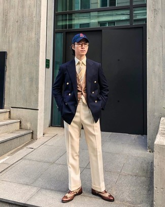 Un blazer à porter avec des chaussures brogues tabac