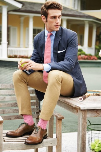 Un blazer à porter avec des chaussures brogues tabac
