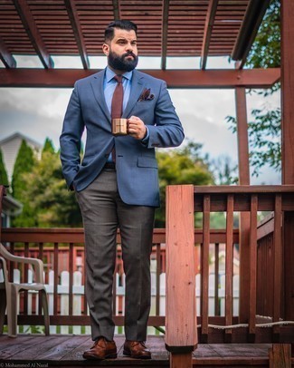 Un blazer à porter avec des chaussures brogues tabac