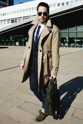 Une chemise de ville à porter avec des chaussures derby tabac