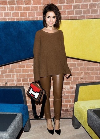 Comment porter un pull surdimensionné en tricot tabac
