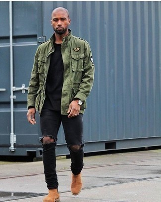 Comment porter des bottines chelsea en daim tabac