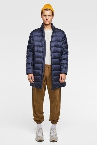 Comment porter un pantalon de jogging tabac