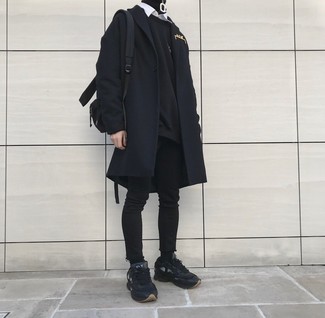 Comment porter un pull à col roulé avec des chaussures de sport