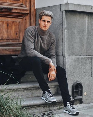 Comment porter un pull à col roulé avec des chaussures de sport