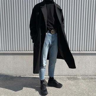 Comment porter un pull à col roulé avec des chaussures de sport