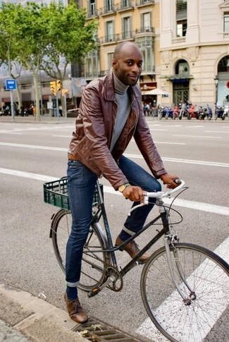Comment porter un pull à col roulé avec un blouson aviateur