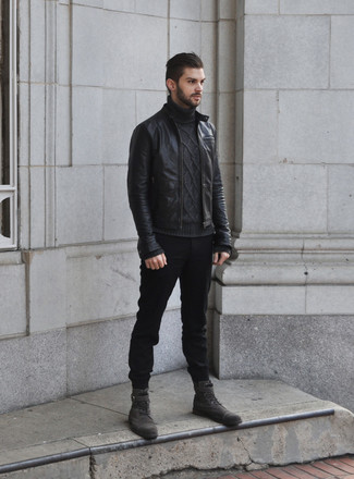 Comment porter un pull à col roulé avec un blouson aviateur
