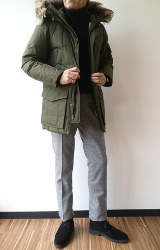 Comment porter un pull à col roulé avec des bottines chukka
