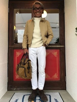 Comment porter un pull à col roulé avec un jean