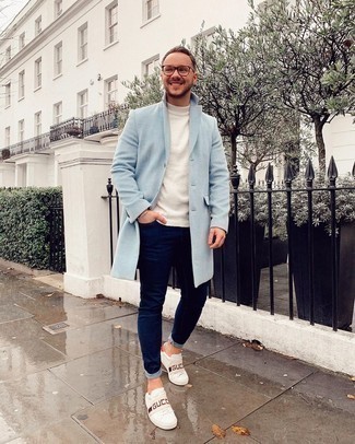 Comment porter un pull à col roulé avec un jean