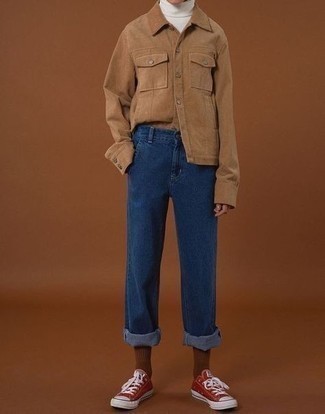 Comment porter un pull à col roulé avec un jean