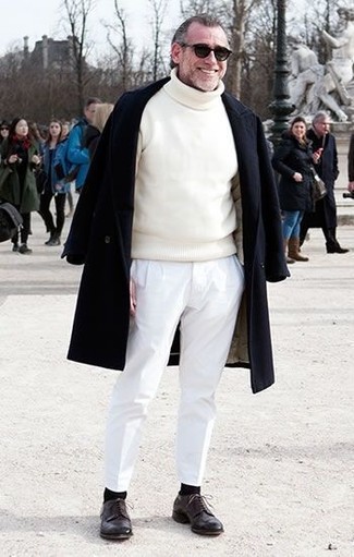 Comment porter un pull à col roulé quand il fait froid après 60 ans