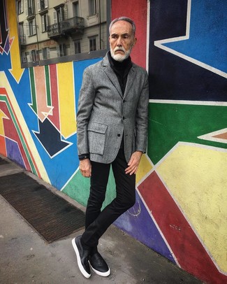 Comment porter un pull à col roulé quand il fait chaud après 60 ans