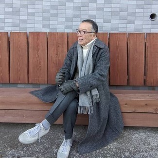 Comment porter un pull à col roulé quand il fait froid après 60 ans
