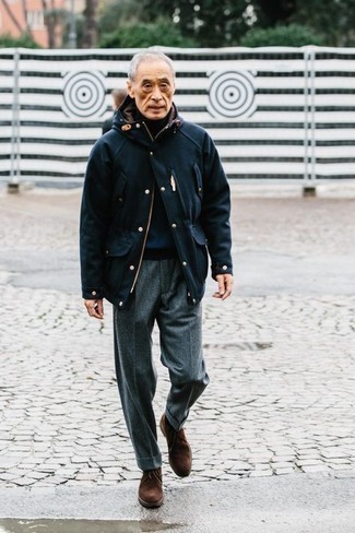 Comment porter un pull à col roulé quand il fait chaud après 60 ans