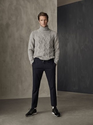Pull à col roulé en laine en tricot gris System