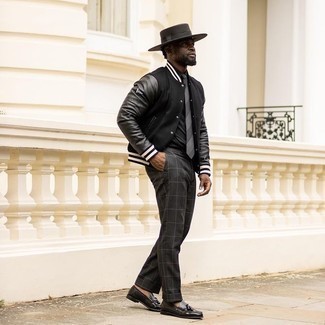Comment porter une veste universitaire pour un style chic decontractés quand il fait chaud