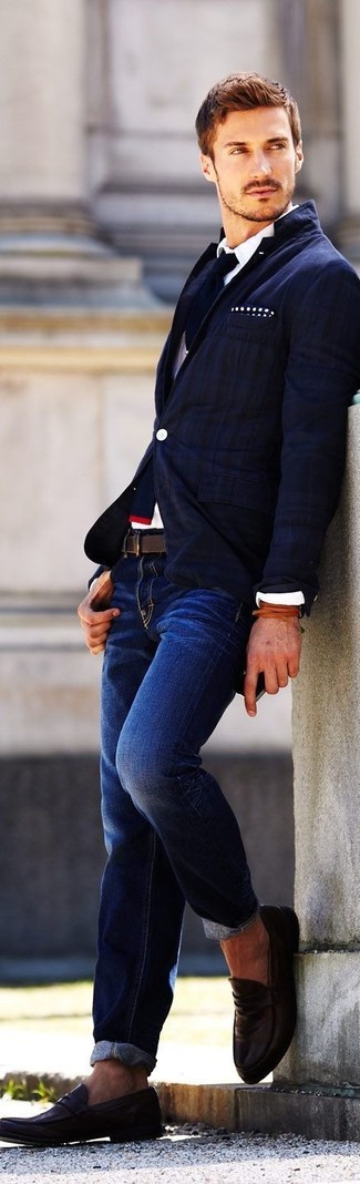 Comment porter une veste à rayures verticales pour un style chic decontractés