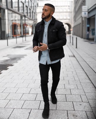 Comment porter un jean skinny noir: Pense à porter une veste harrington noire et un jean skinny noir pour une tenue idéale le week-end. Une paire de bottes de loisirs en daim noires ajoutera de l'élégance à un look simple.