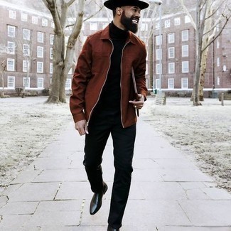Comment porter une veste harrington marron: Pense à porter une veste harrington marron et un jean noir pour une tenue idéale le week-end. Ajoute une paire de bottines chelsea en cuir noires à ton look pour une amélioration instantanée de ton style.