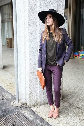 Comment porter un blazer violet