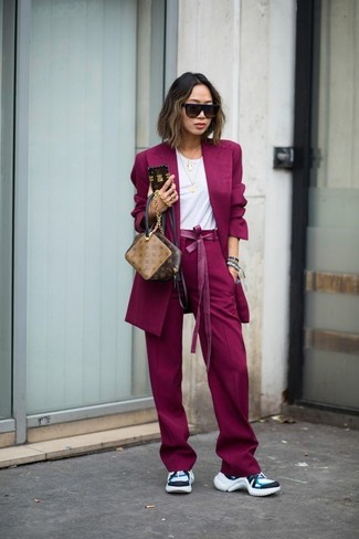 Comment porter un blazer violet