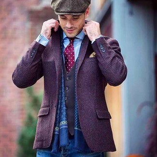 Comment porter un blazer violet quand il fait frais