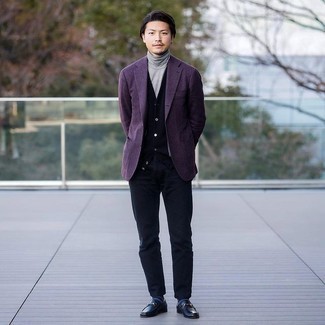 Comment porter un blazer violet pour un style chic decontractés quand il fait chaud