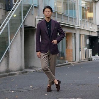 Comment porter un blazer violet quand il fait chaud